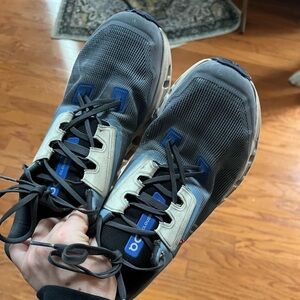 Men’s ON sneakers size 11.5